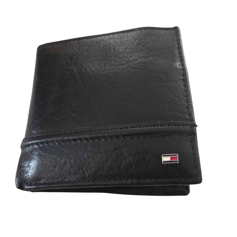 Tommy Hilfiger Hipster Black Soft Leather Bifold Wallet RFID Blocking Protection